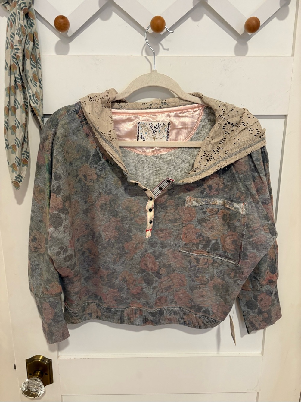 Vintage Free People Cropped Floral Hooded Pullover Sweatshirt in Gray and Pink